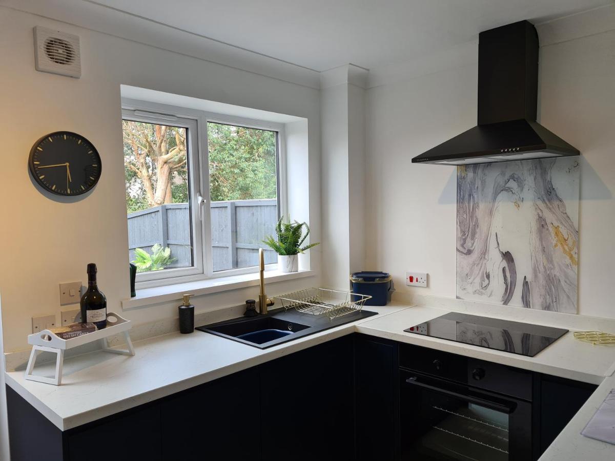 Stunning 2 Bed House Near Coastal Path/Lake/Beach 拉内利 外观 照片