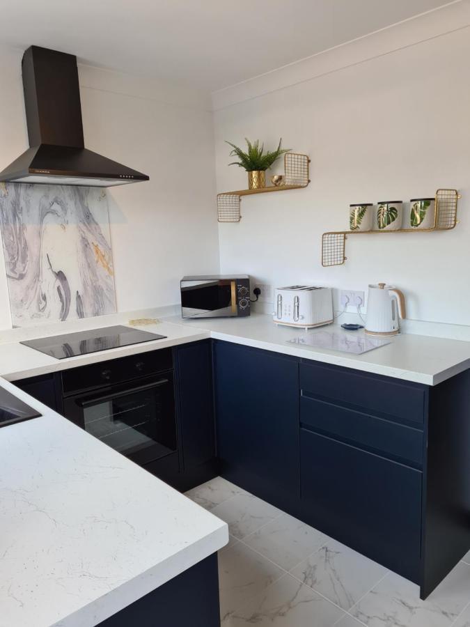 Stunning 2 Bed House Near Coastal Path/Lake/Beach 拉内利 外观 照片