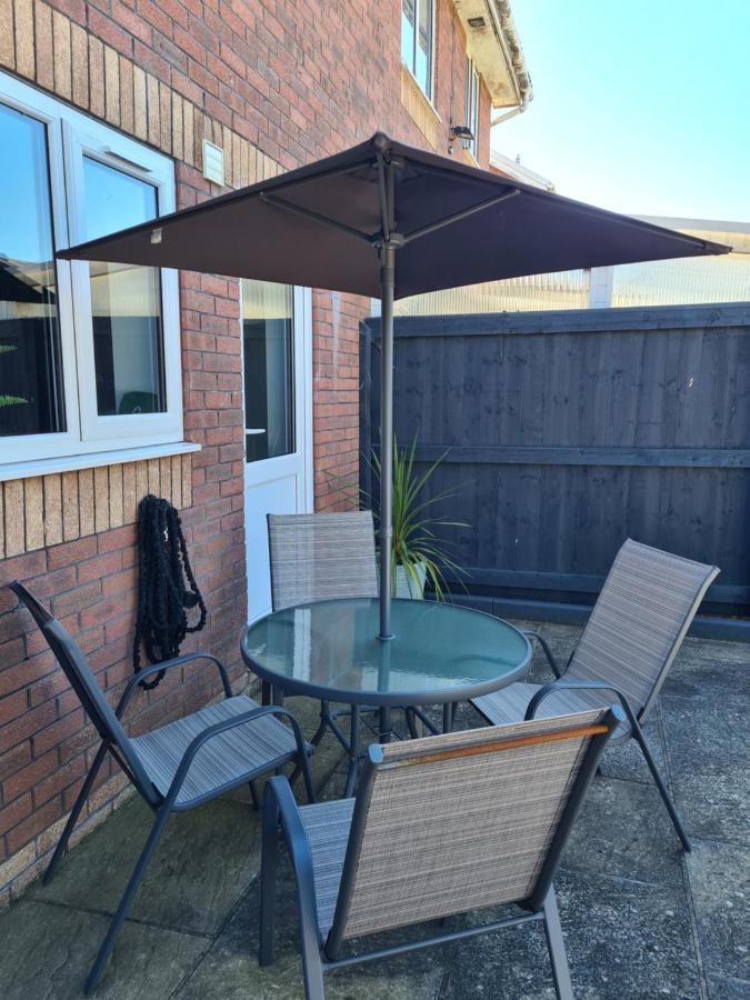 Stunning 2 Bed House Near Coastal Path/Lake/Beach 拉内利 外观 照片