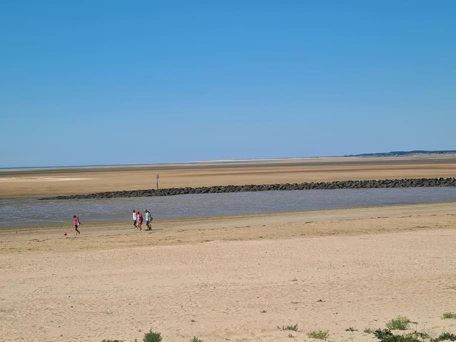 Stunning 2 Bed House Near Coastal Path/Lake/Beach 拉内利 外观 照片
